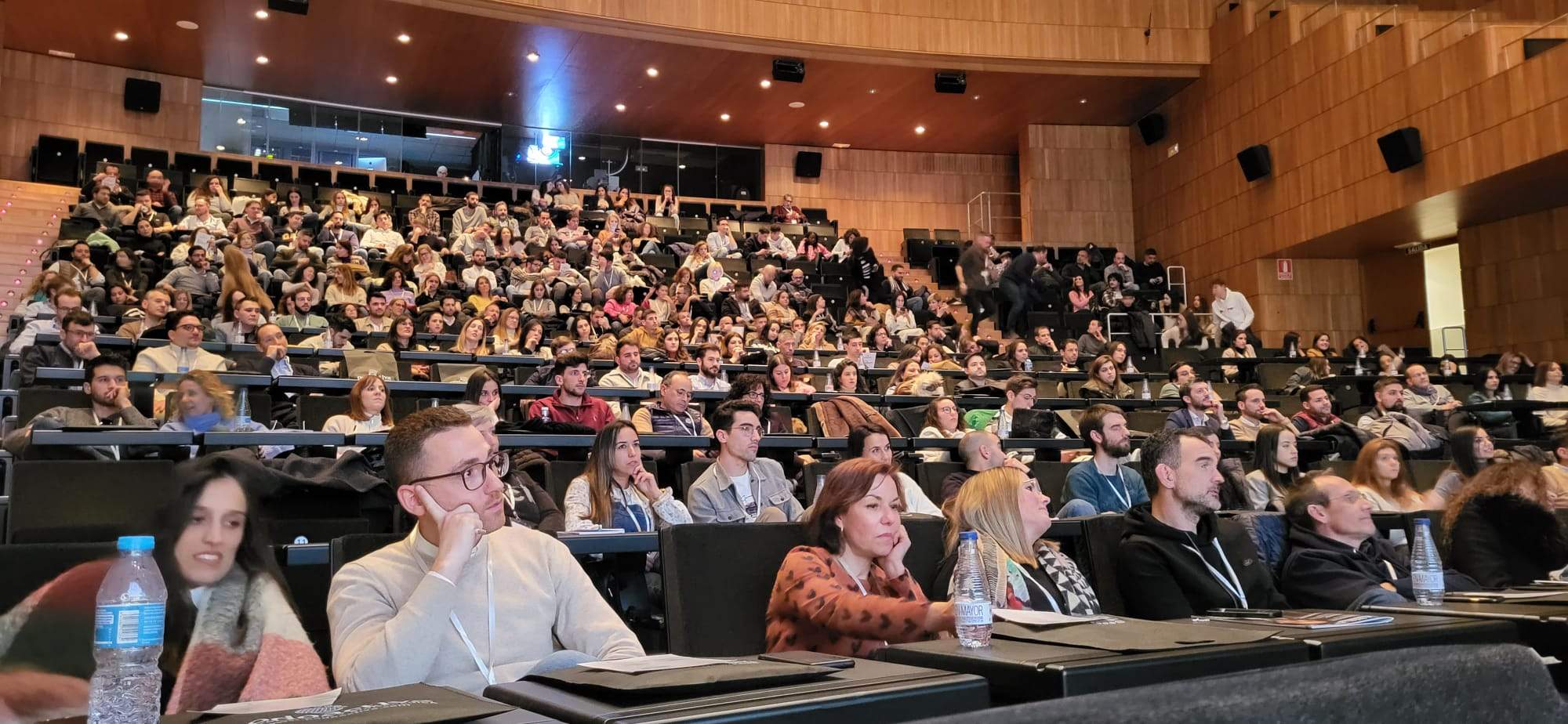Asistentes al Congreso Nacional de Podoactiva celebrado en el Palacio de Congresos de Huesca hace unos meses, muestra de la pujanza de la compañía