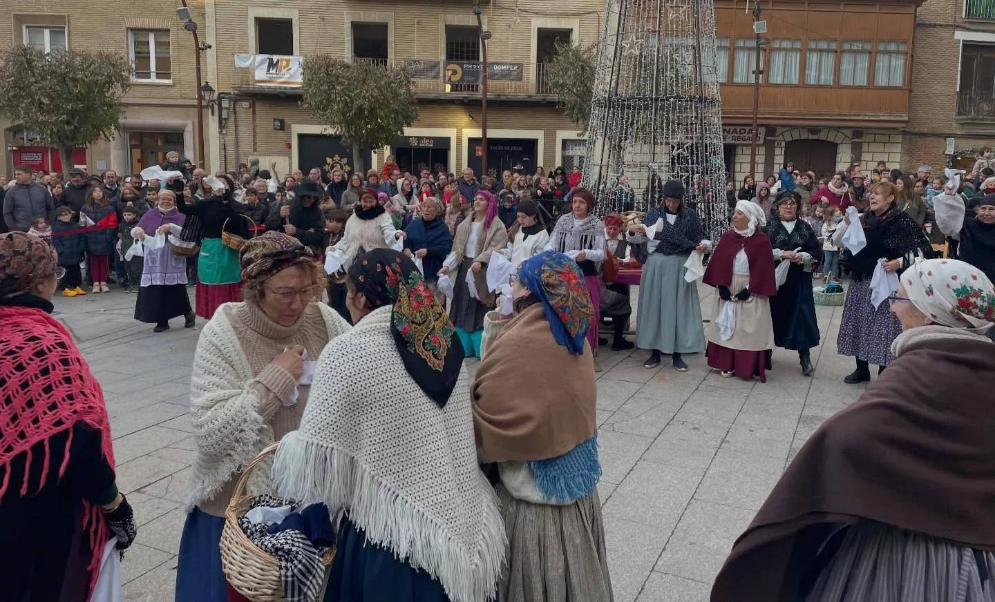 Procesión y representación del Bautizo del Alcalde en Monzón.