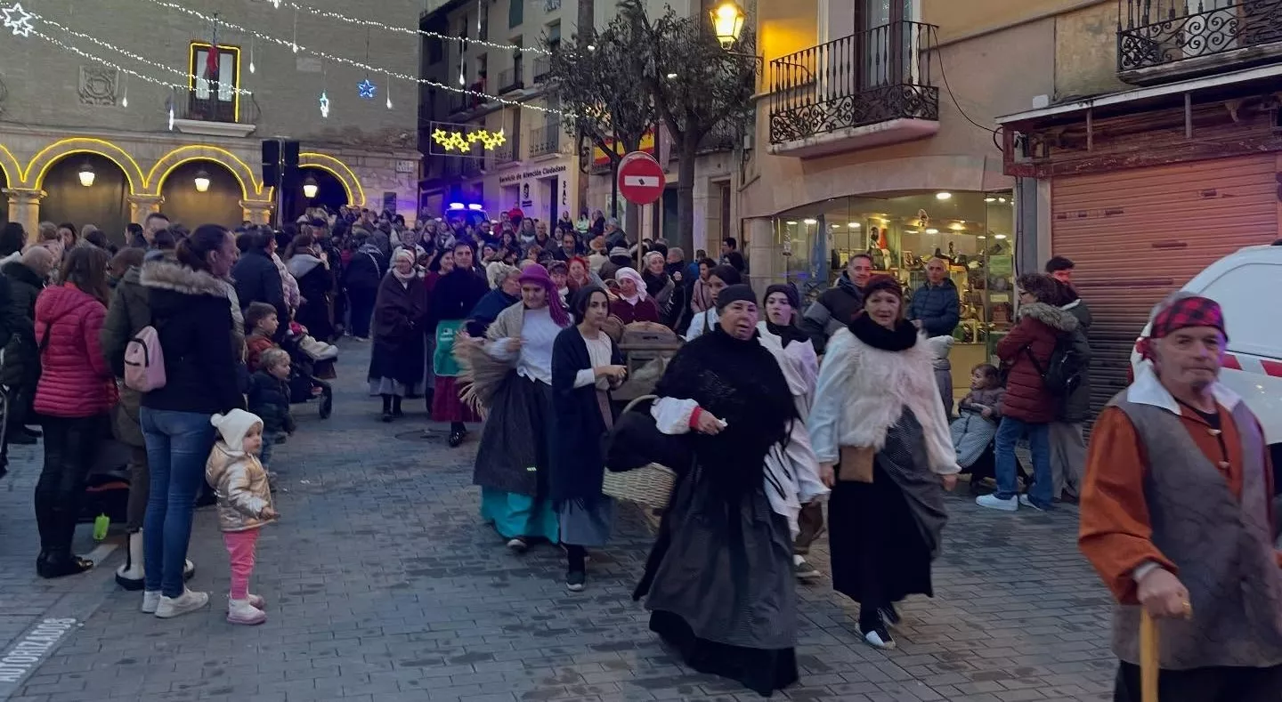 Procesión y representación del Bautizo del Alcalde en Monzón.