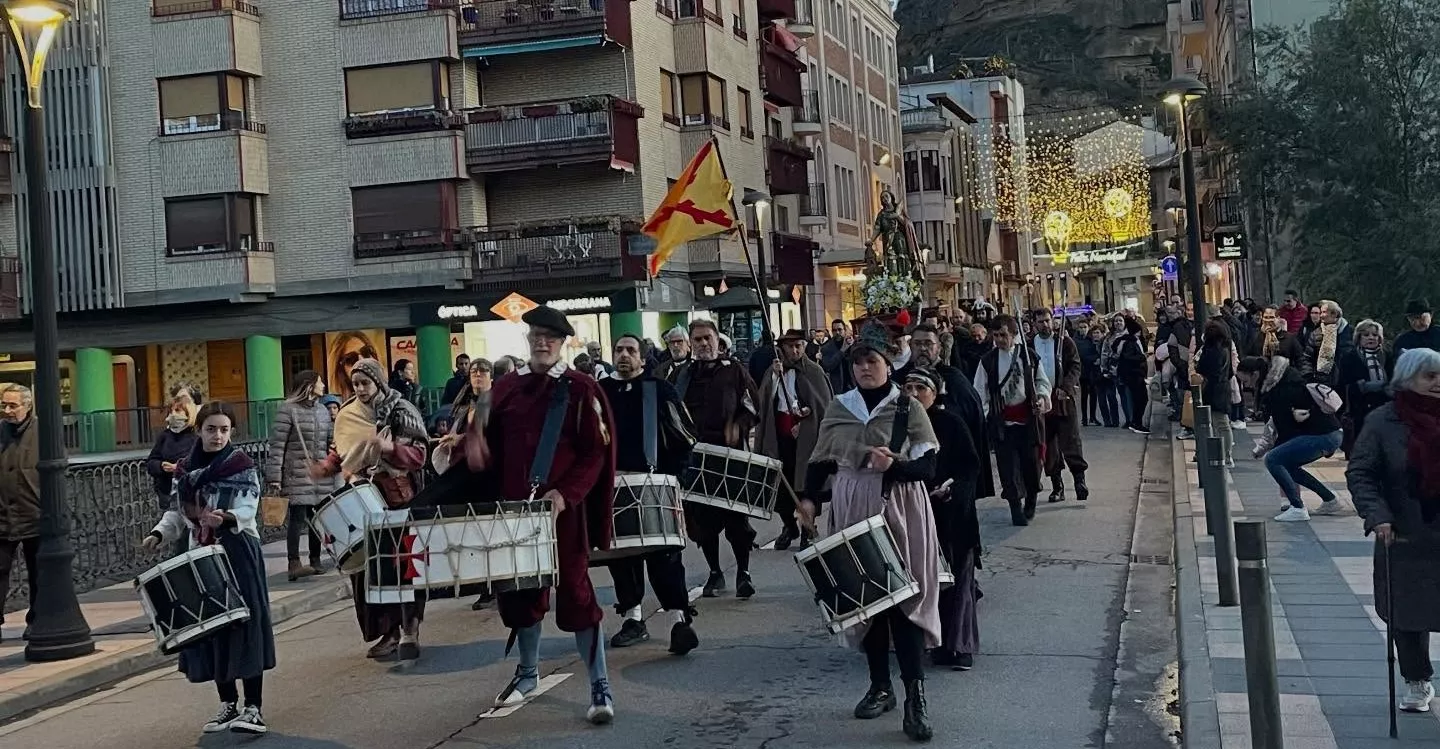 Procesión y representación del Bautizo del Alcalde en Monzón.