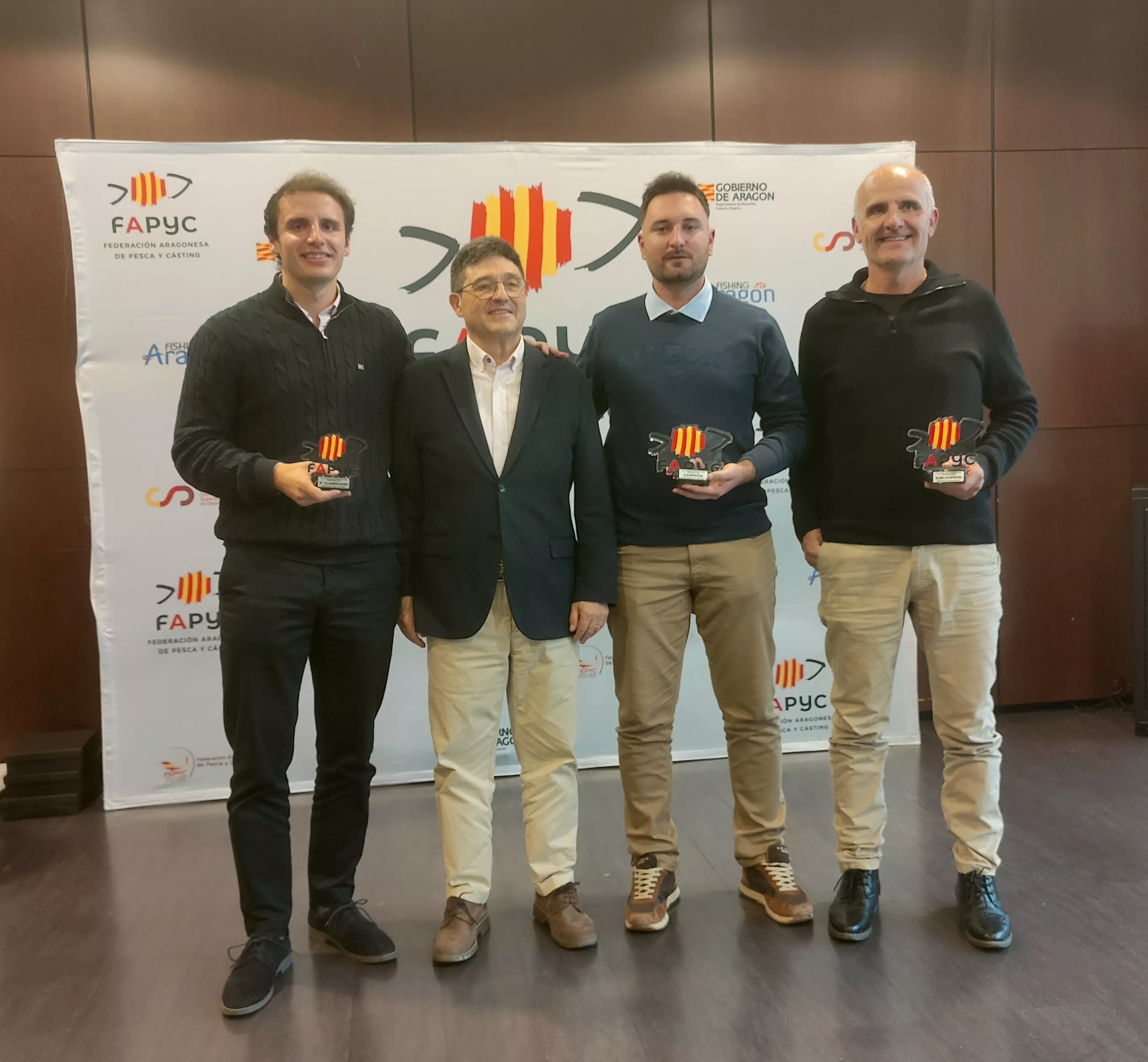 Podium Aragón lance