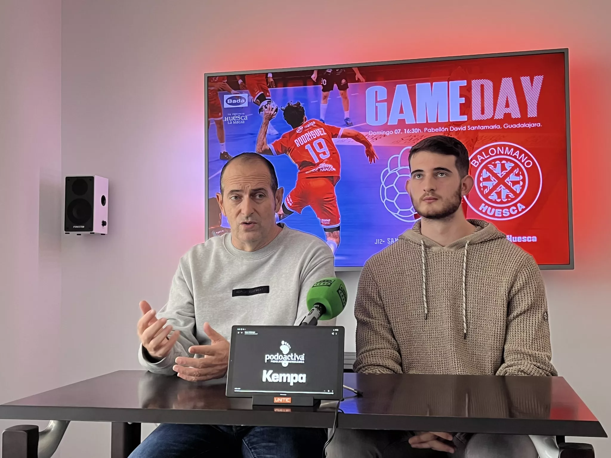José Nolasco y Lorenzo Nasarre, en la previa del choque ante Guadalajara. Foto: Adri Mora