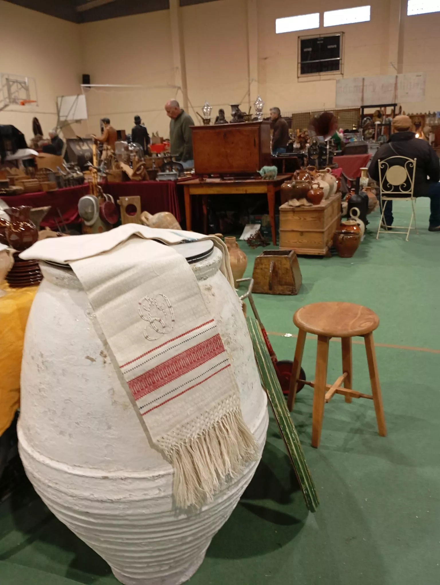 Feria de Antigüedades y Coleccionismo de Canfranc Estación.