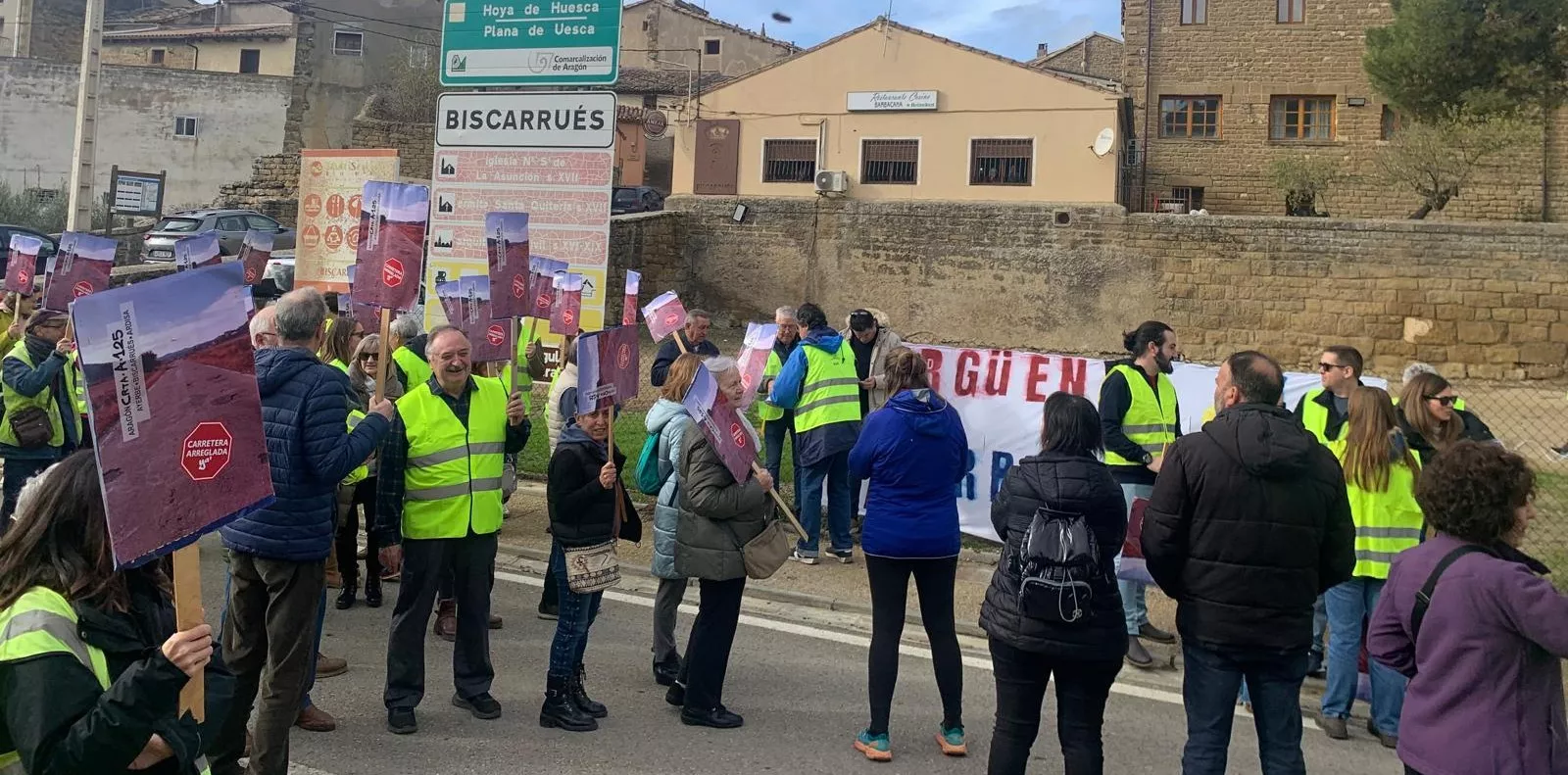 Movilización por la reforma urgente la A-125 que conecta Ayerbe, Biscarrués y Ardisa