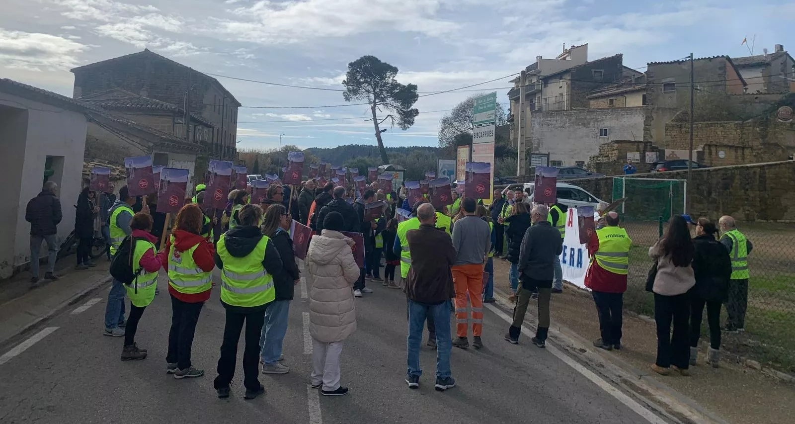 Movilización por la reforma urgente la A-125 que conecta Ayerbe, Biscarrués y Ardisa