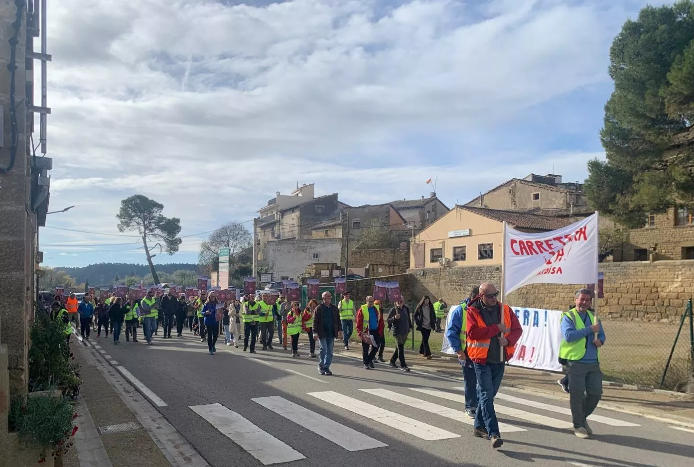 Movilización por la reforma urgente la A-125 que conecta Ayerbe, Biscarrués y Ardisa