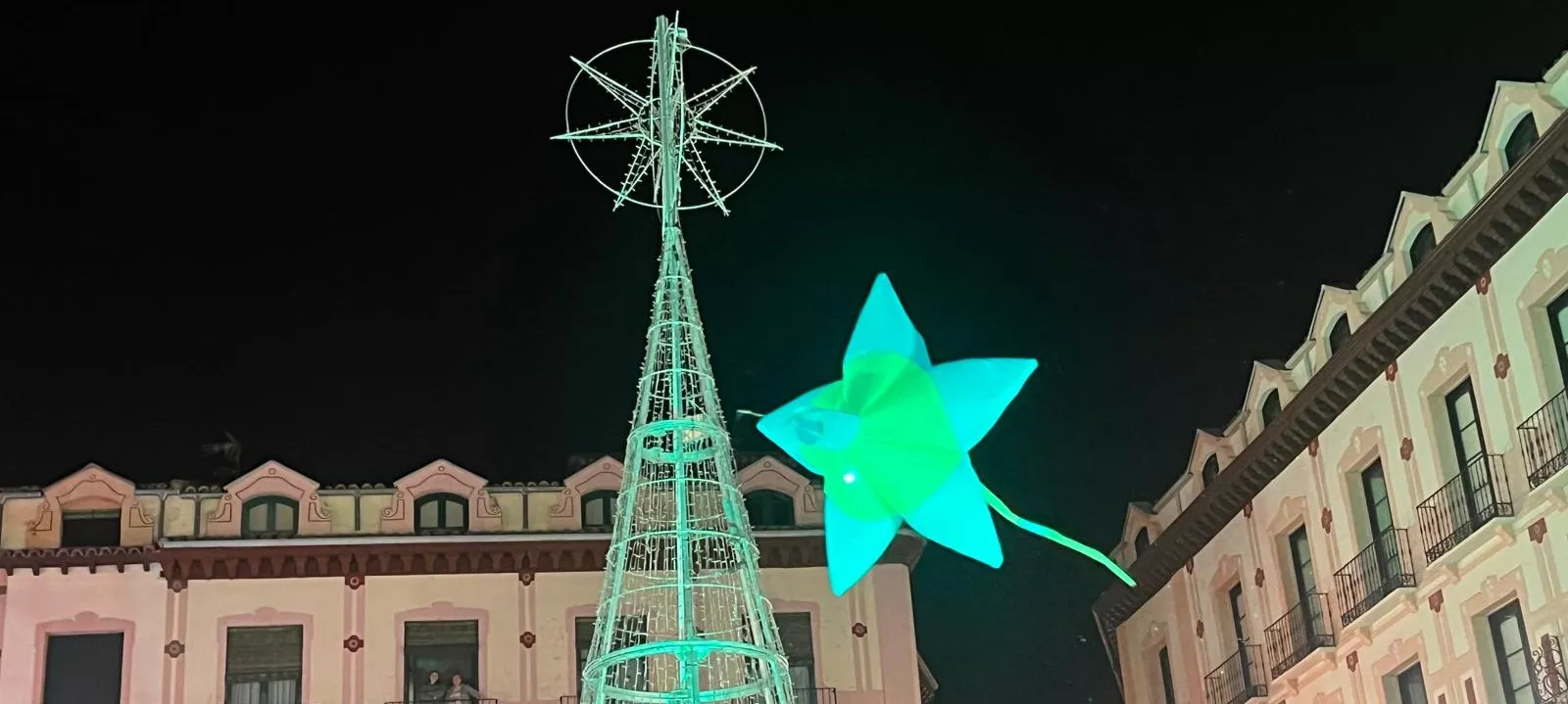 Encendido navideño en Huesca con el espectáculo de A-Taka y chocolatada. Foto Mercedes Manterola