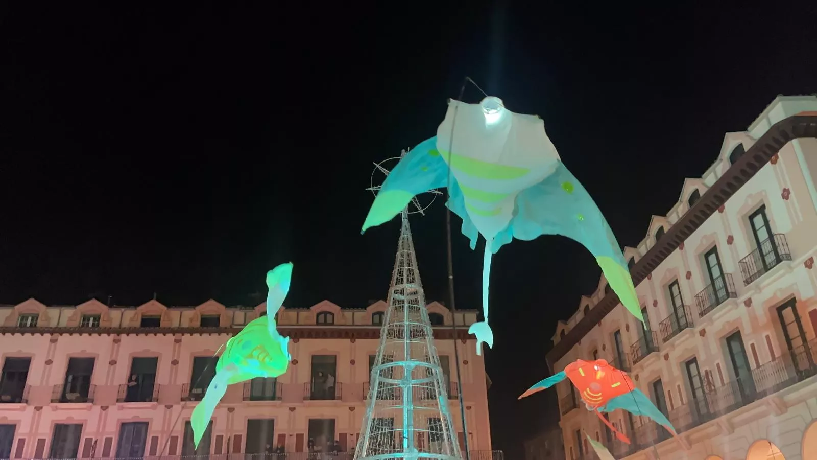 Encendido navideño en Huesca con el espectáculo de A-Taka y chocolatada. Foto Mercedes Manterola