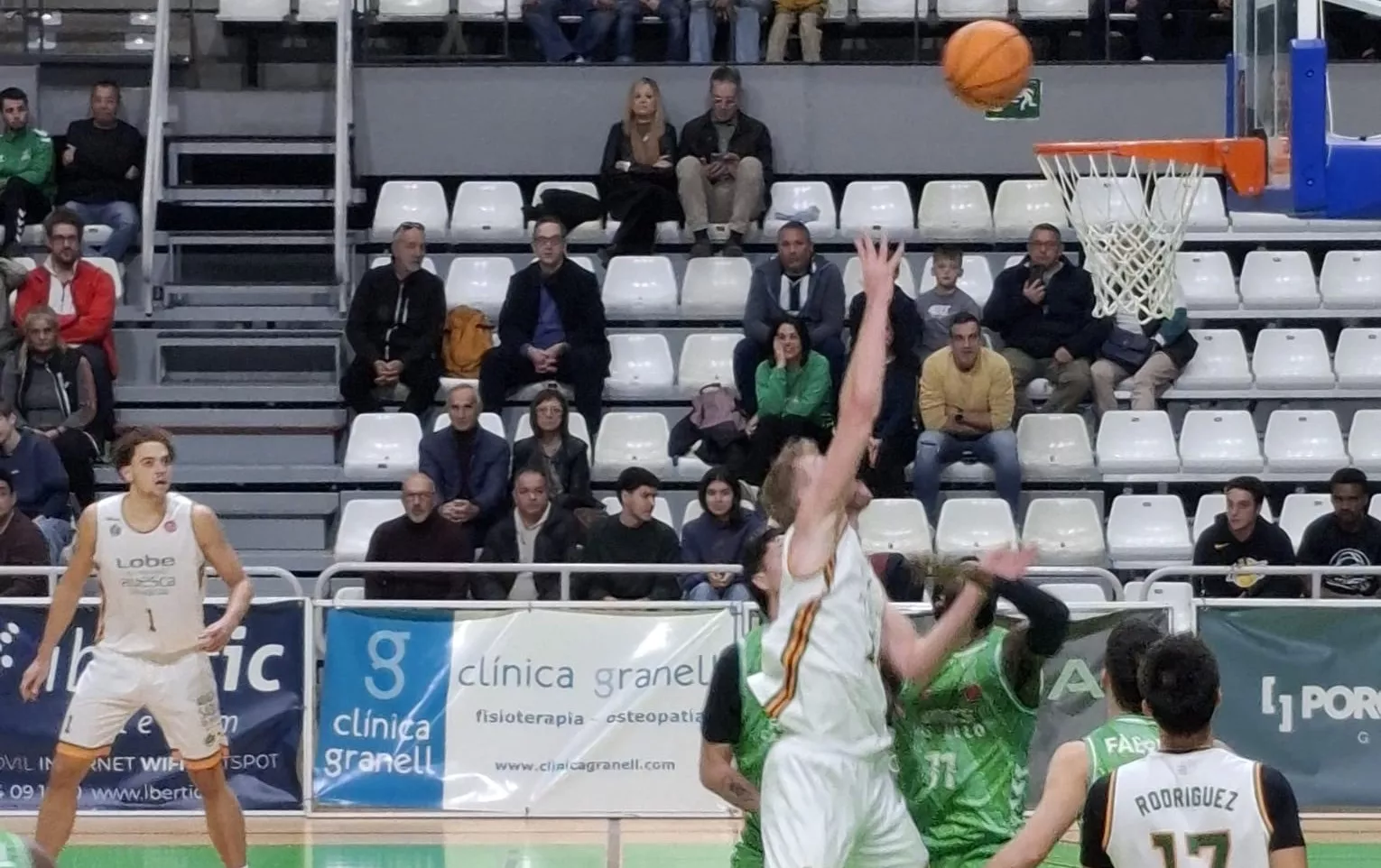 Lobe Huesca, desnortado y condenado en Castellón tras un horrible segundo cuarto (96-74)