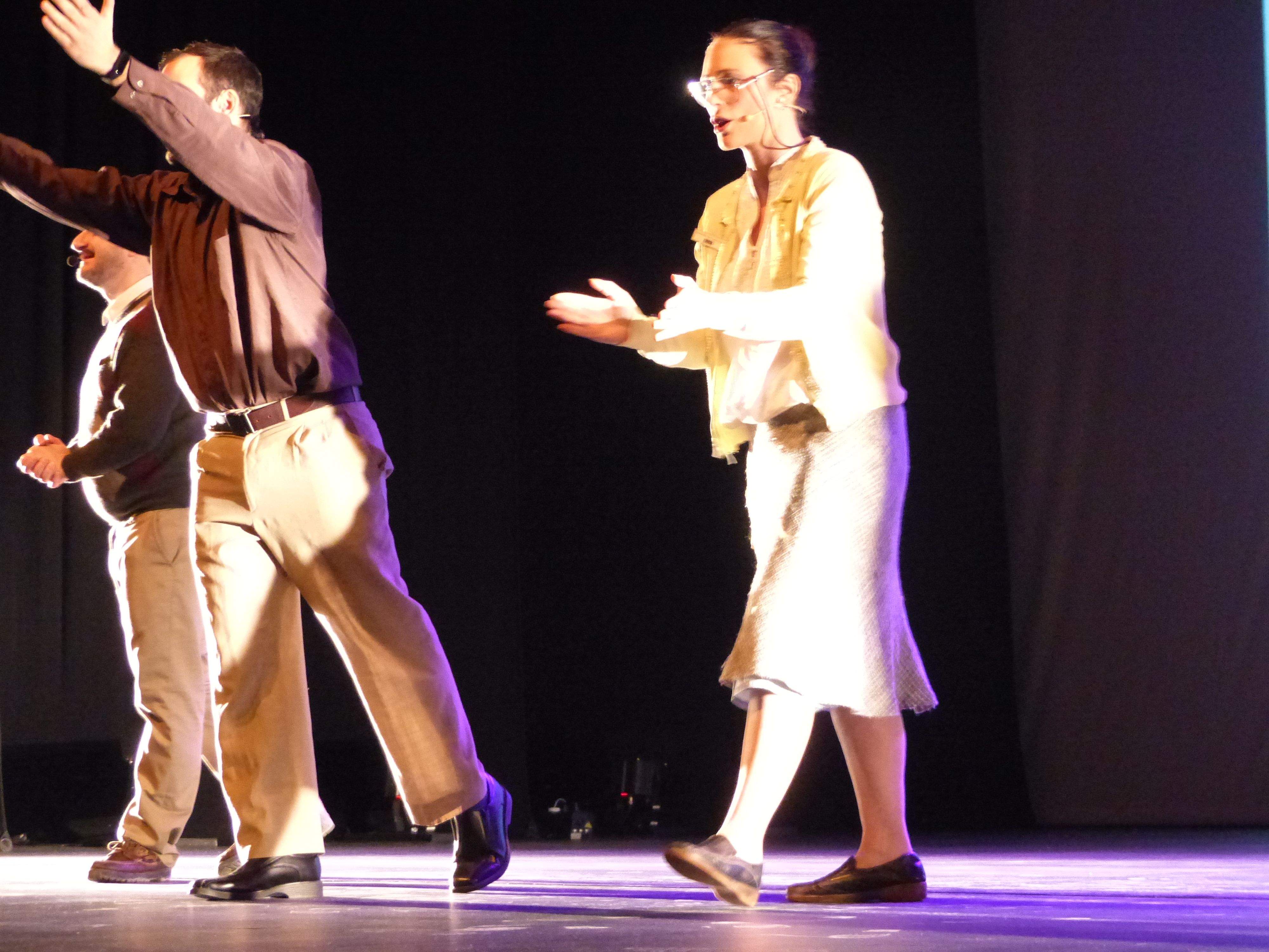 El trío del grupo de teatro Indigesto hizo las delicias. Foto Deporte Cantera Sabiñánigo