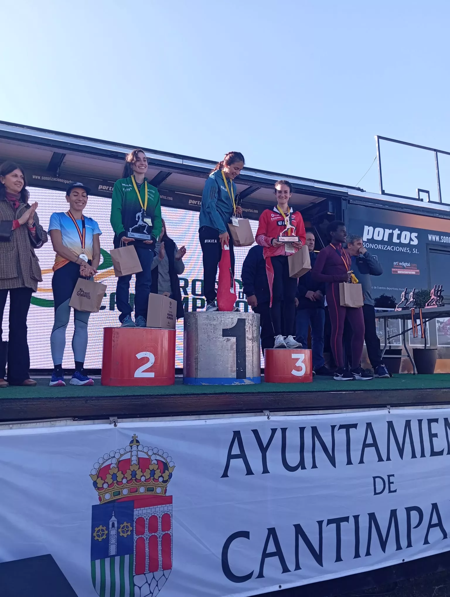 Cristina Espejo, en el podio de Cantimpalos.
