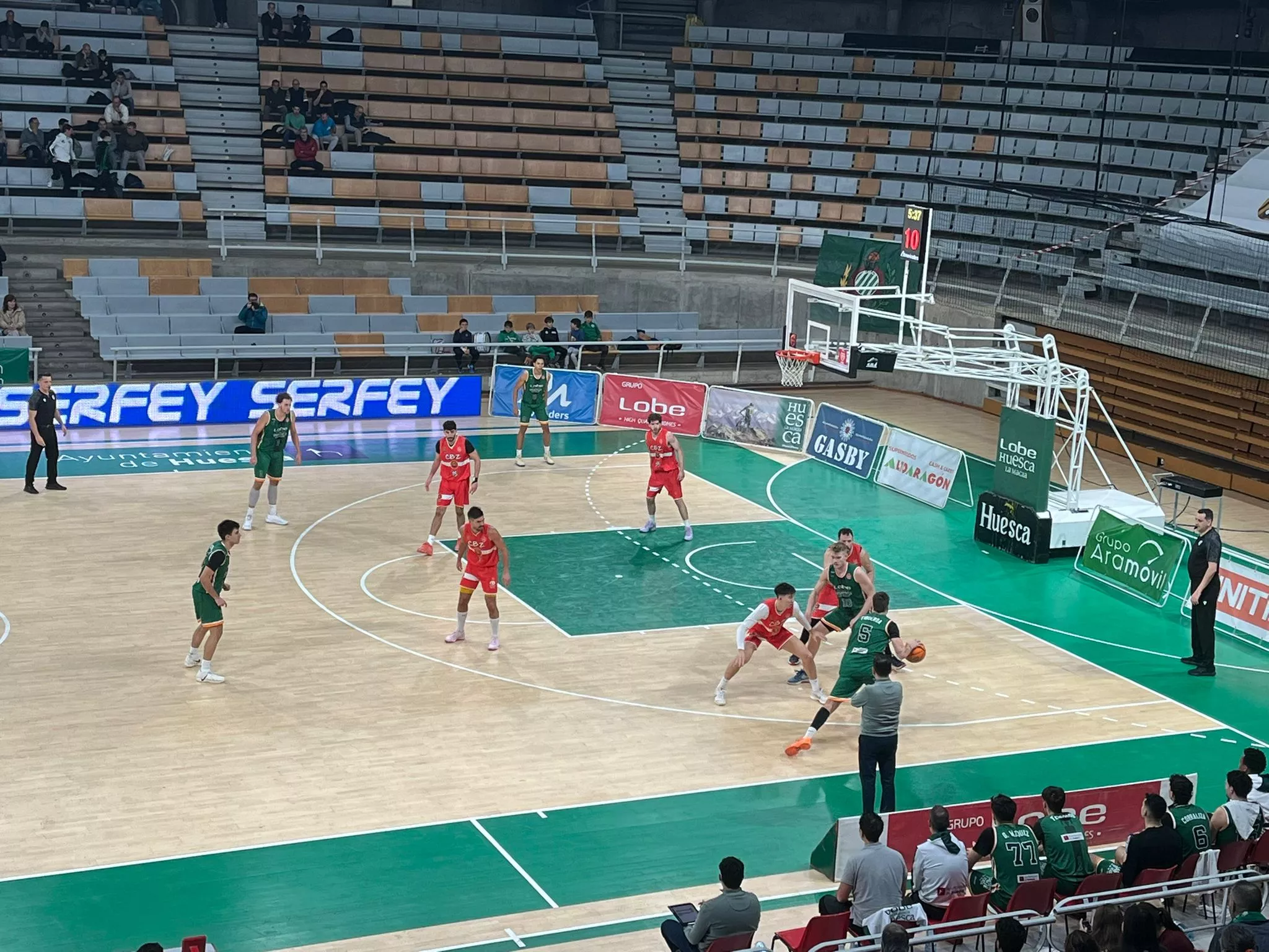 Lobe Huesca se lleva un derbi muy trabajado (92-77) Lobe Huesca se lleva un derbi muy trabajado (92-77)