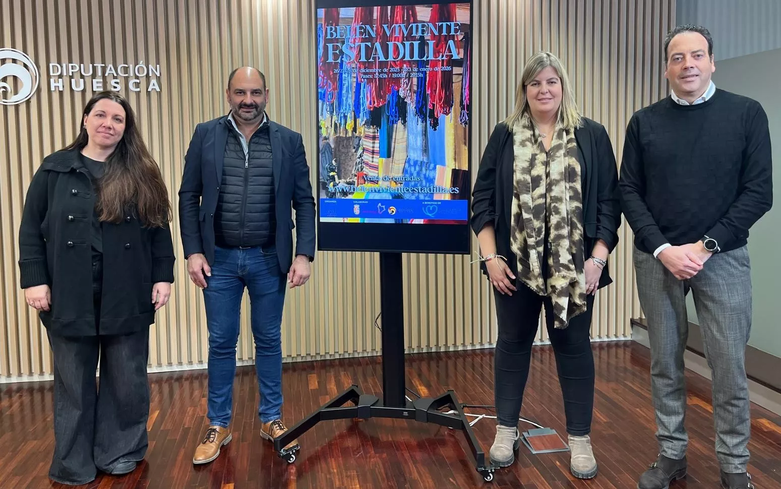 Nuria Cera, Fernando Torres, Pilar Lleyda y Ernesto Badía en la presentación del Belén Viviente de Estadilla. Foto Mercedes Manterola