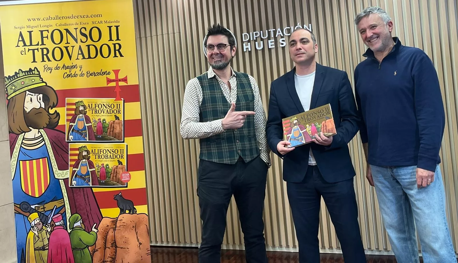 Carlos Pérez, Carlos Sampériz y Sergio Miguel Longás han presentado el libro sobre Alfonso II el Trovador.