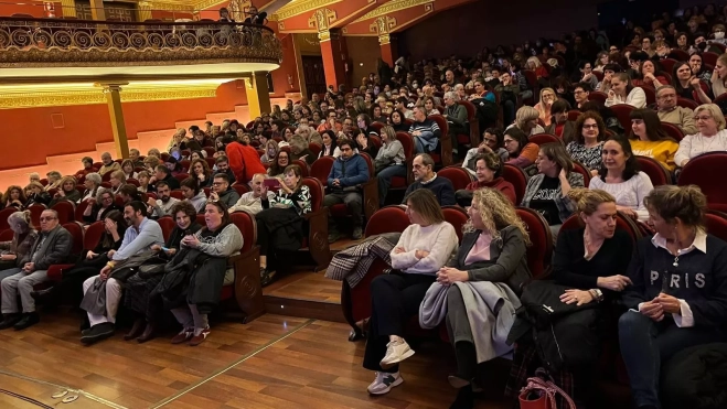 Público asistente al Cine Fórum de Cruz Roja. Foto Mercedes Manterola Público asistente al Cine Fórum de Cruz Roja. Foto Mercedes Manterola