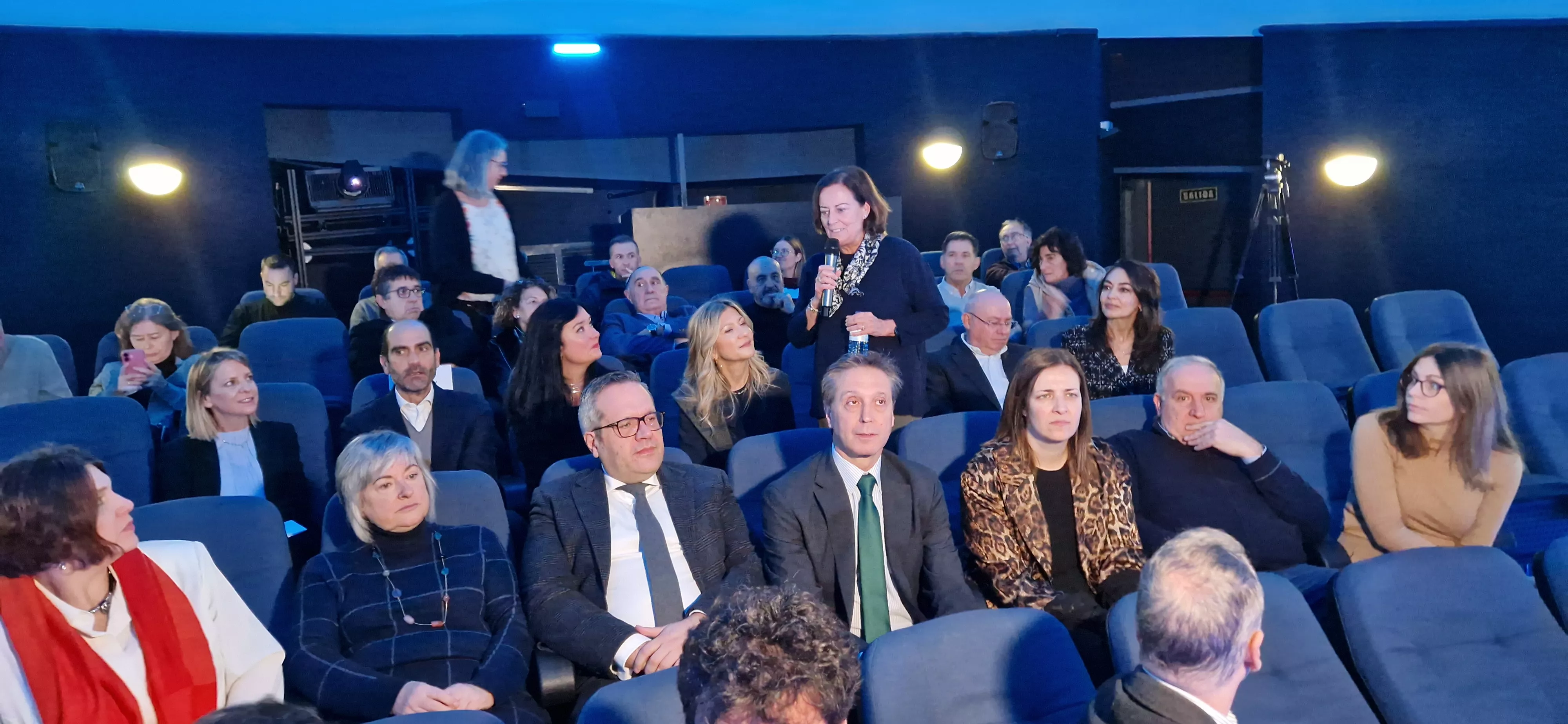 Visita de Mar Vaquero al Planetario de Aragón. Foto Myriam Martínez