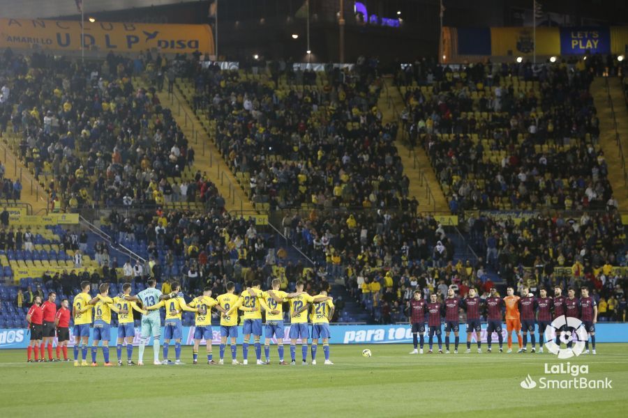 Partido disputado entre Las Palmas y la SD Huesca. Foto La Liga 
