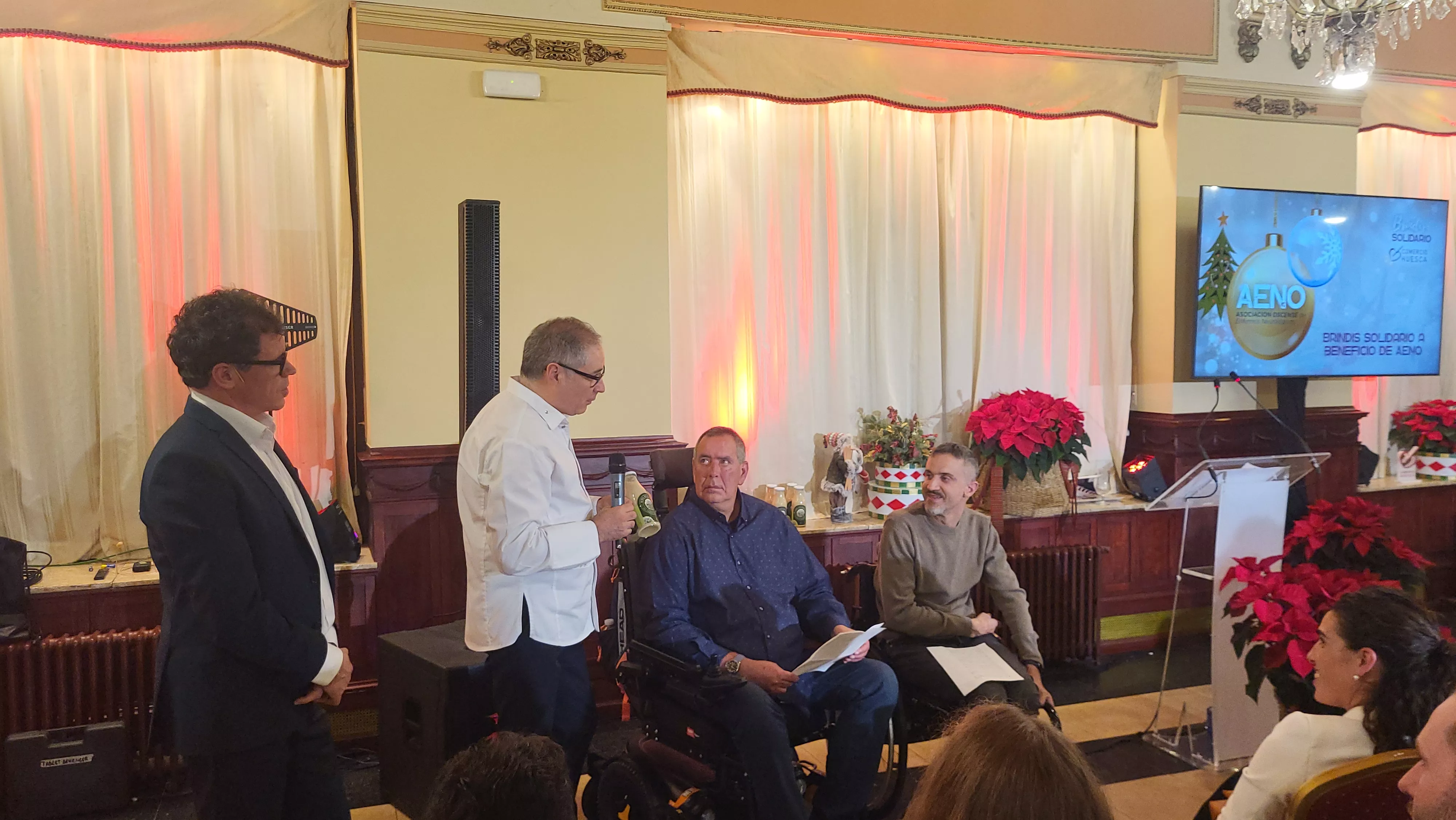  Brindis Solidario de la Asociación de Comerciantes de Huesca. Foto Mercedes Manterola