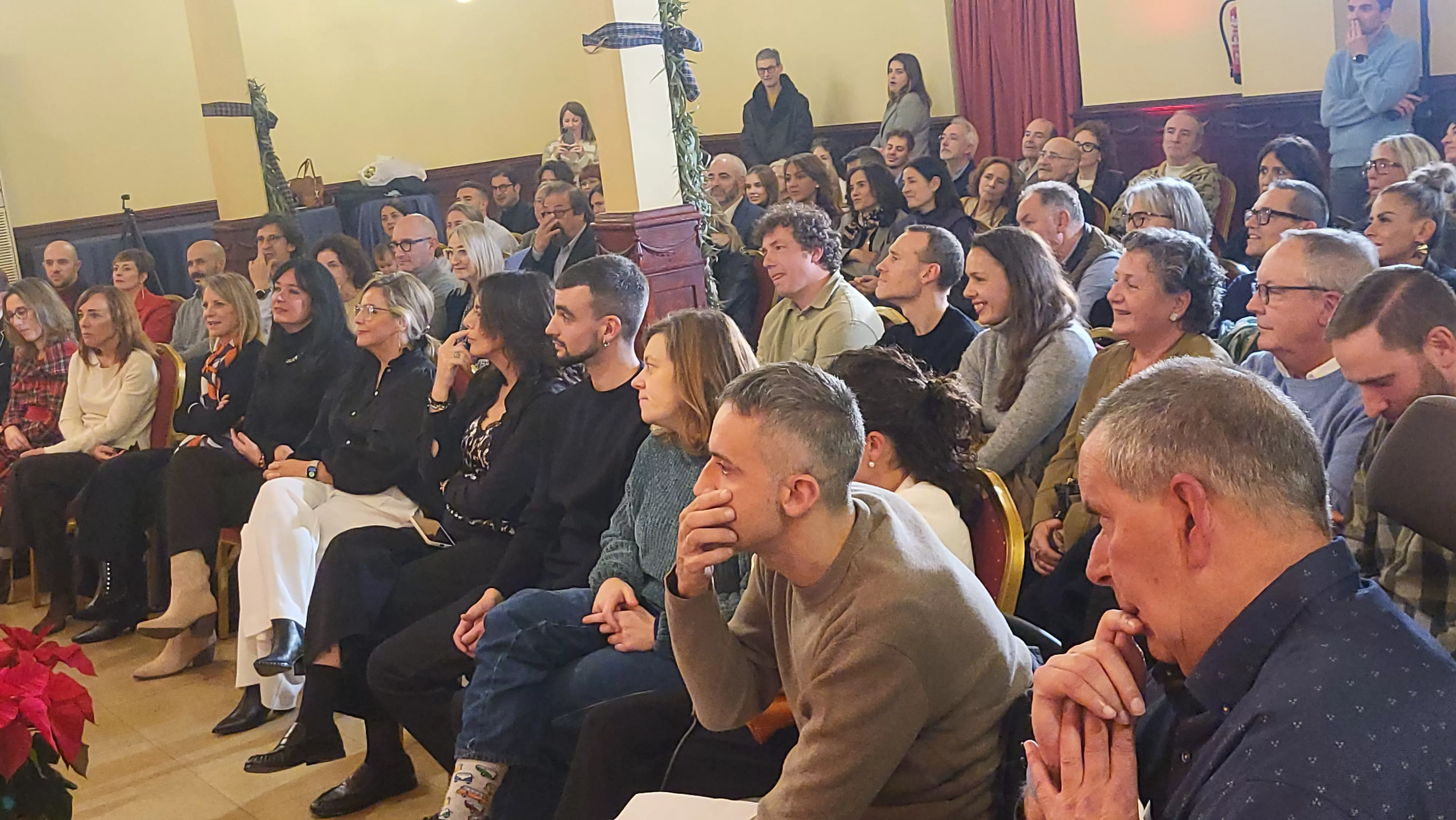  Brindis Solidario de la Asociación de Comerciantes de Huesca. Foto Mercedes Manterola