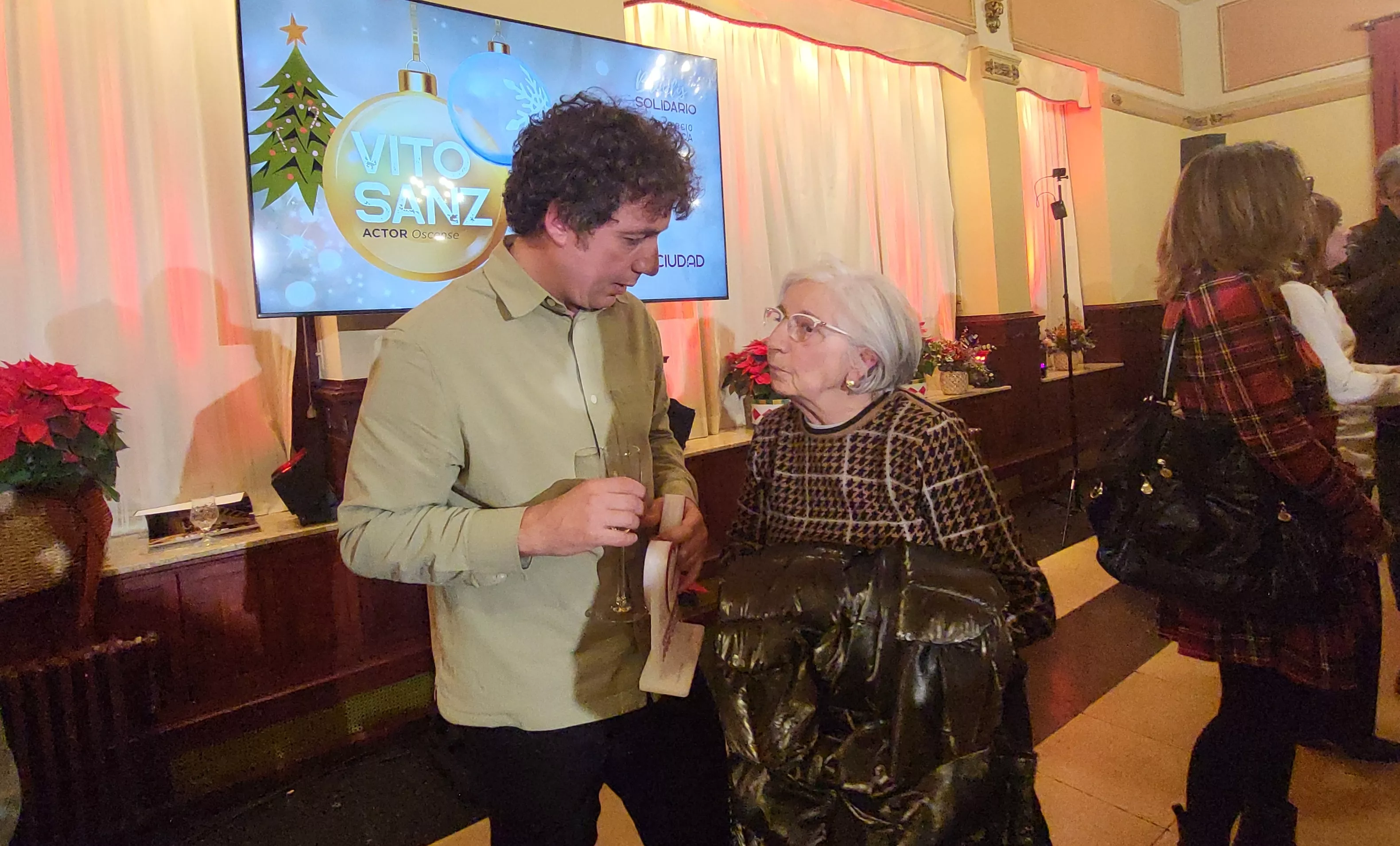  Brindis Solidario de la Asociación de Comerciantes de Huesca. Foto Mercedes Manterola