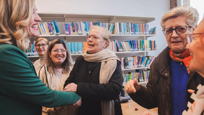 Pilar Alegría en su visita a Esplús. Pilar Alegría en su visita a Esplús.