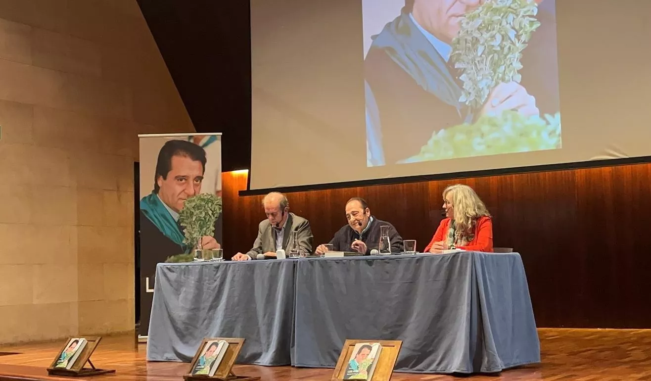 Presentación del libro de memorias de Luis Acín en Huesca. Foto Mercedes Manterola