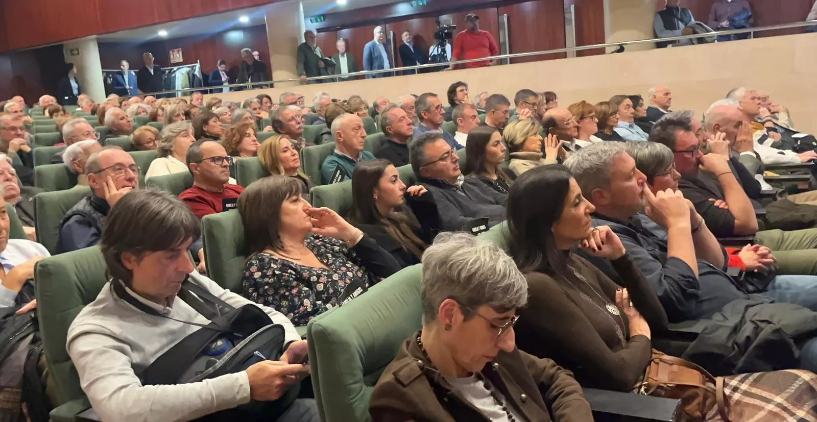 Presentación del libro de memorias de Luis Acín en Huesca. Foto Mercedes Manterola