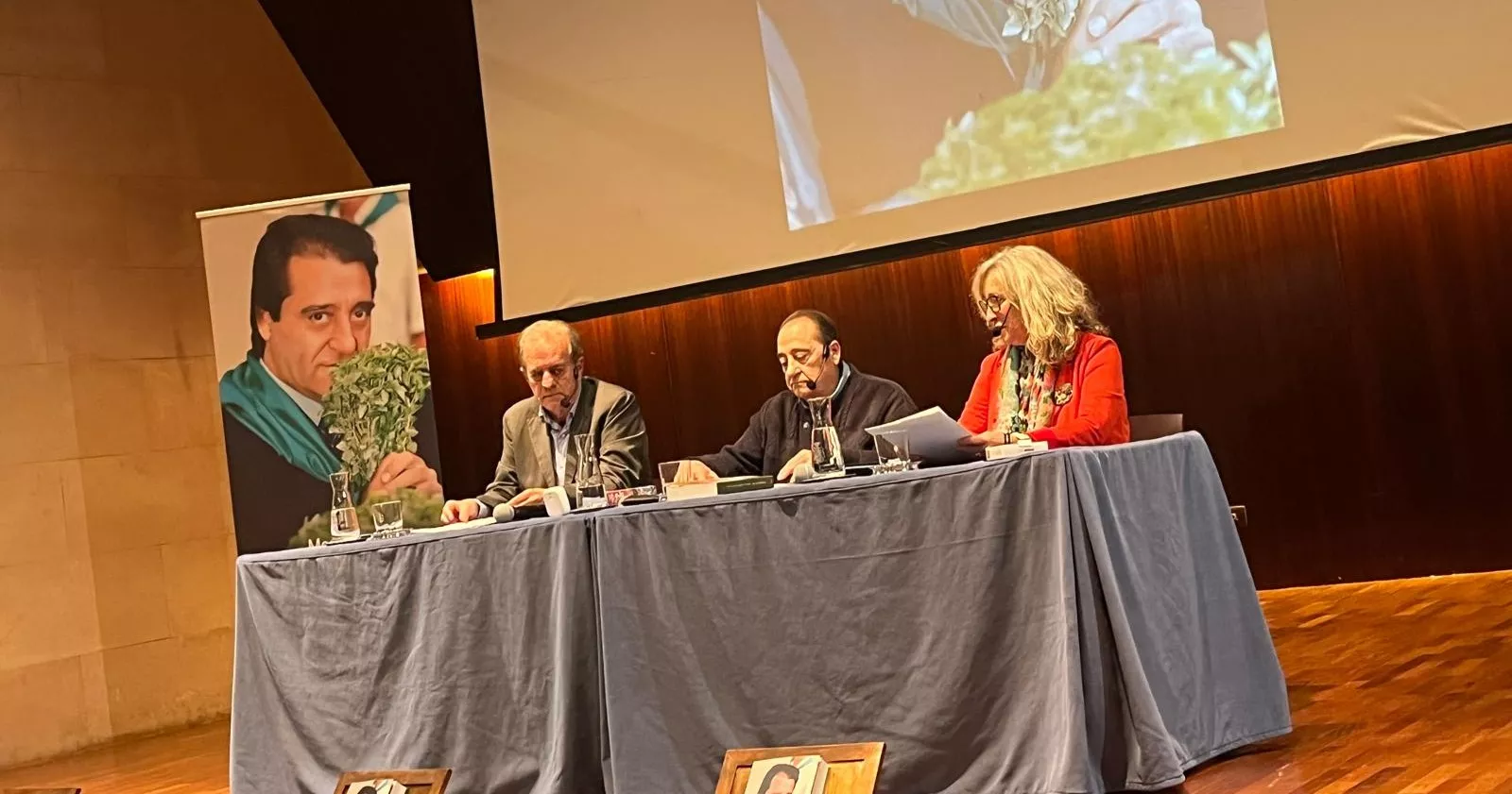 Presentación del libro de memorias de Luis Acín en Huesca. Foto Mercedes Manterola