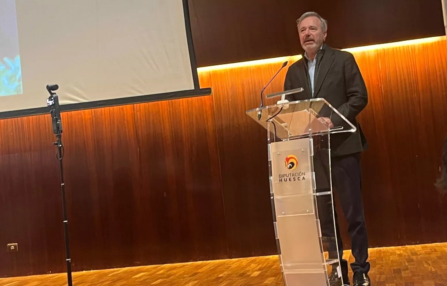 Presentación del libro de memorias de Luis Acín en Huesca. Foto Mercedes Manterola