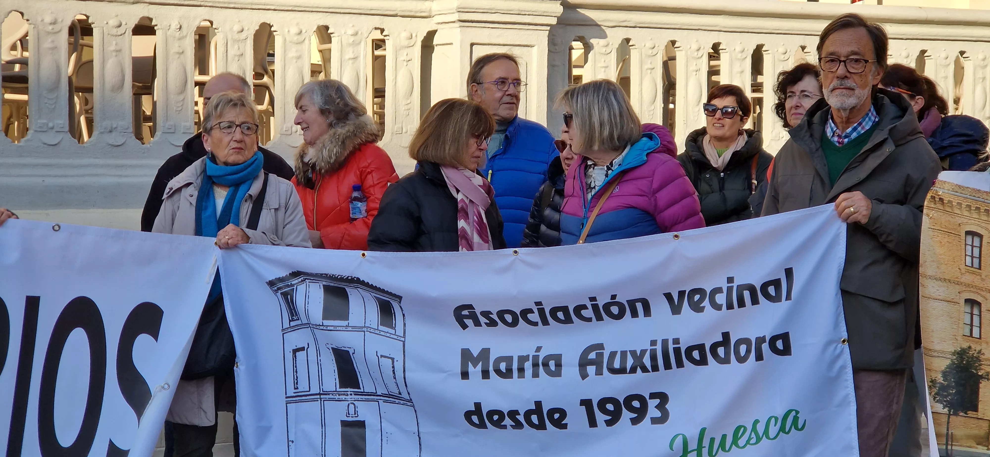Concentración de asociaciones vecinales de Huesca. Foto Myriam Martínez