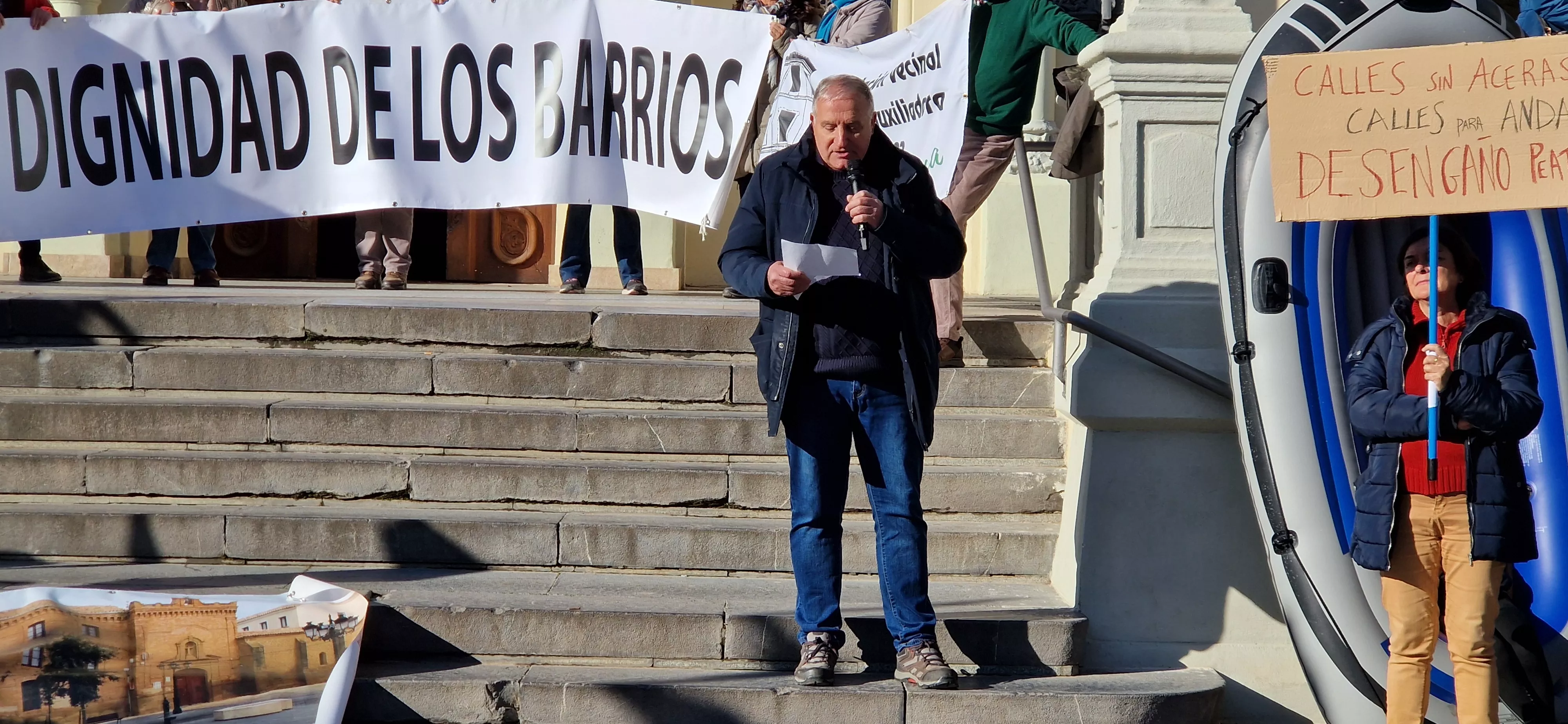 Barrio Santiago. Concentración de asociaciones vecinales de Huesca. Foto Myriam Martínez