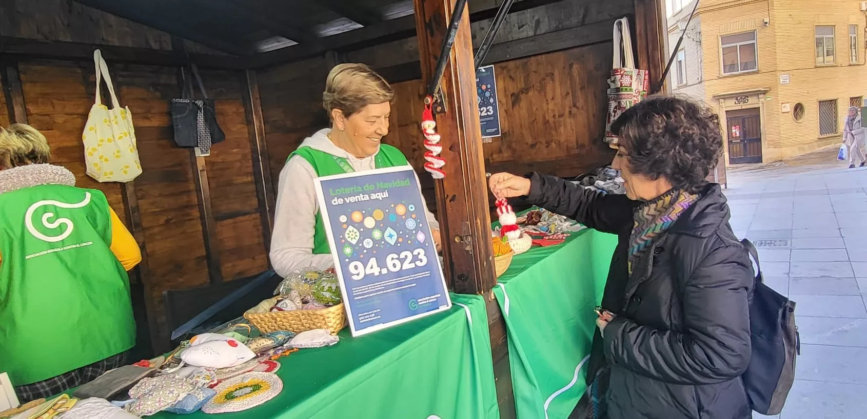 Mercado Solidario navideño de las asociaciones de Huesca. Foto Mercedes Manterola