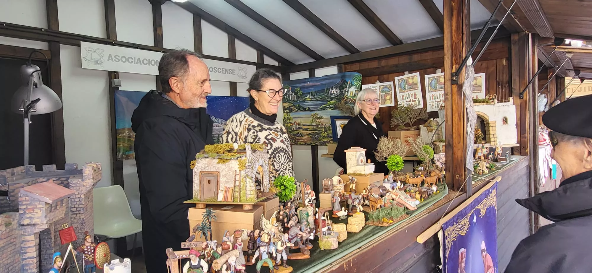 Mercado Solidario navideño de las asociaciones de Huesca. Foto Mercedes Manterola