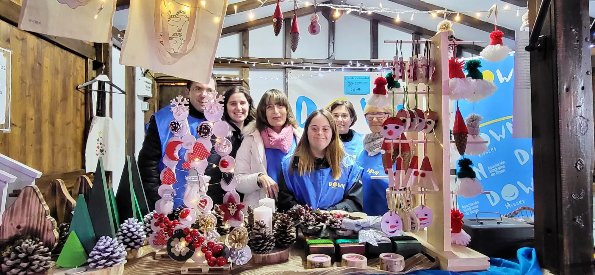 Mercado Solidario navideño de las asociaciones de Huesca. Foto Mercedes Manterola