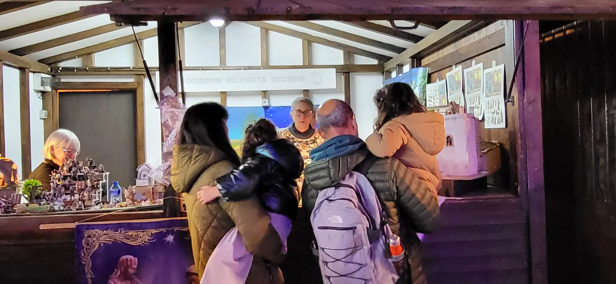 Mercado Solidario navideño de las asociaciones de Huesca. Foto Mercedes Manterola