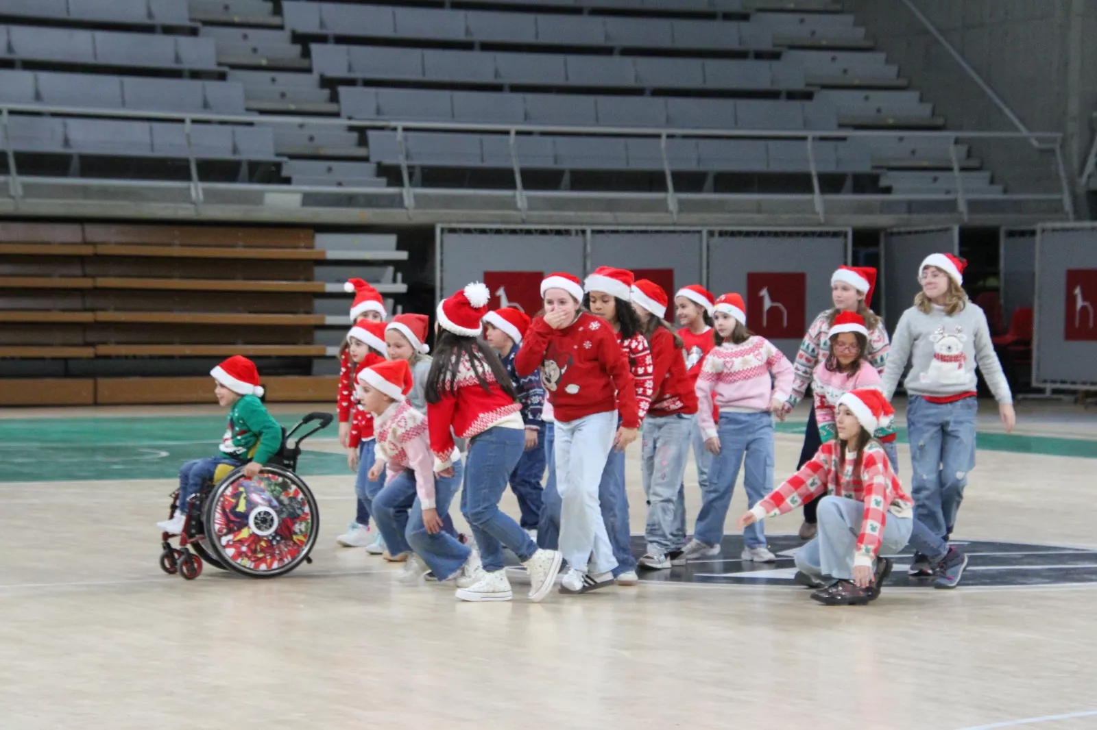 Gala navideña de Elenco. Foto Carlos Neofato