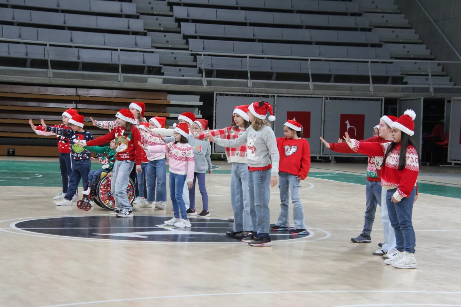 Gala navideña de Elenco. Foto Carlos Neofato
