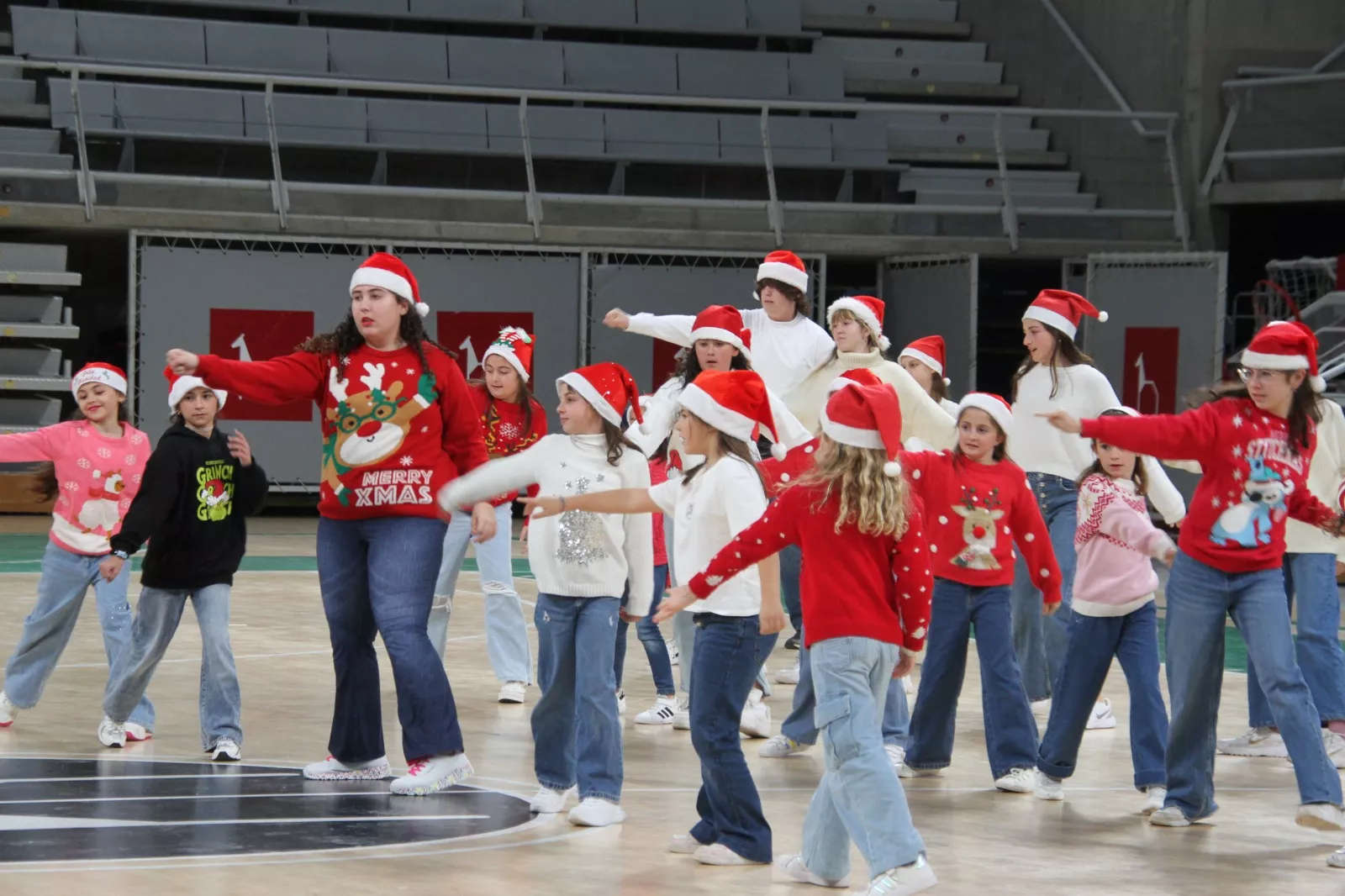 Gala navideña de Elenco. Foto Carlos Neofato