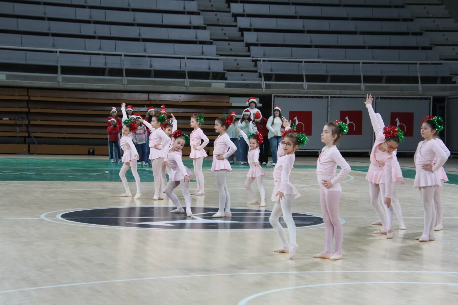 Gala navideña de Elenco. Foto Carlos Neofato