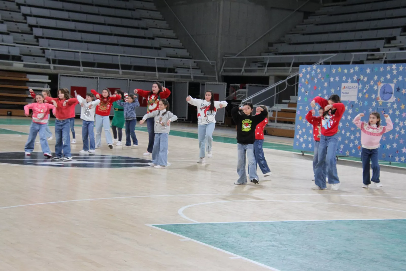 Gala navideña de Elenco. Foto Carlos Neofato