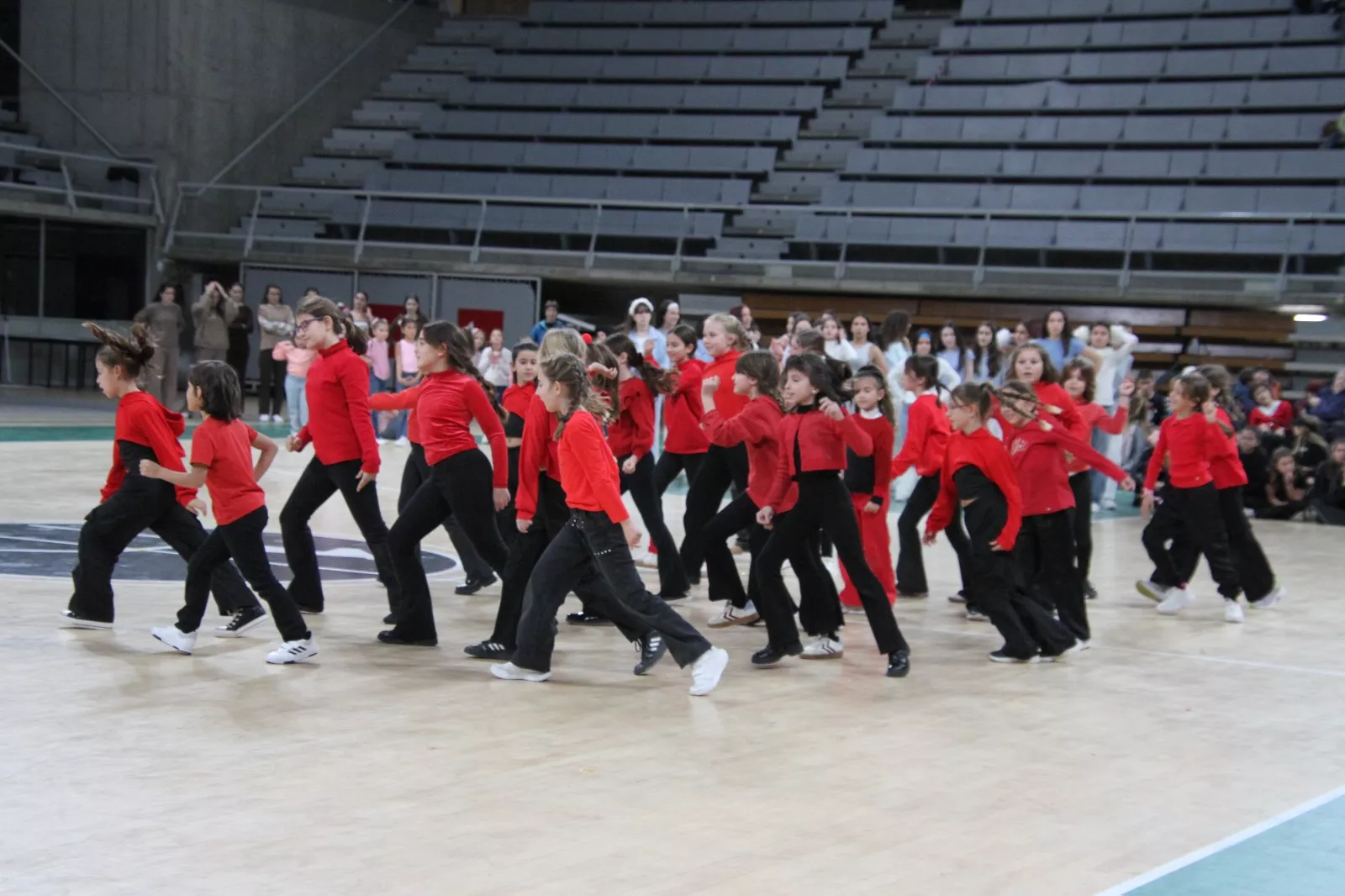 Gala navideña de Elenco. Foto Carlos Neofato