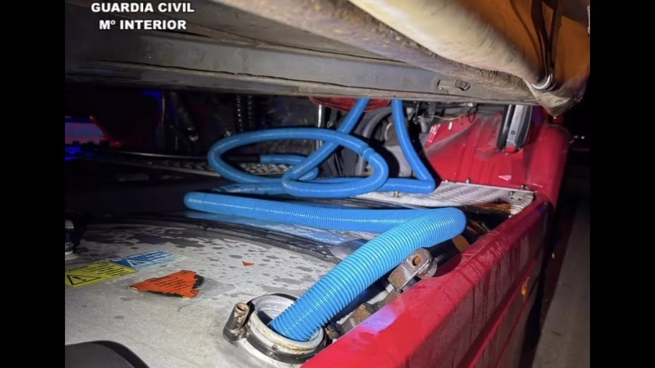 Detienen a 4 personas de un grupo internacional que robaba gasoil a camiones en Fraga