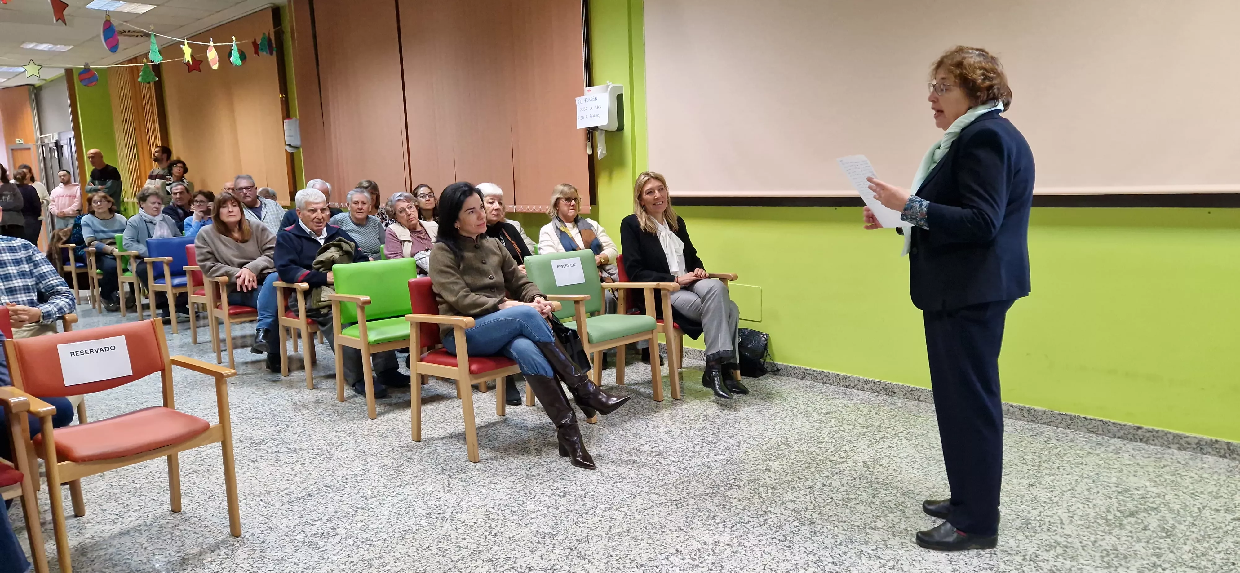 Brindis navideño de Alzhéimer Huesca. Foto Myriam Martínez