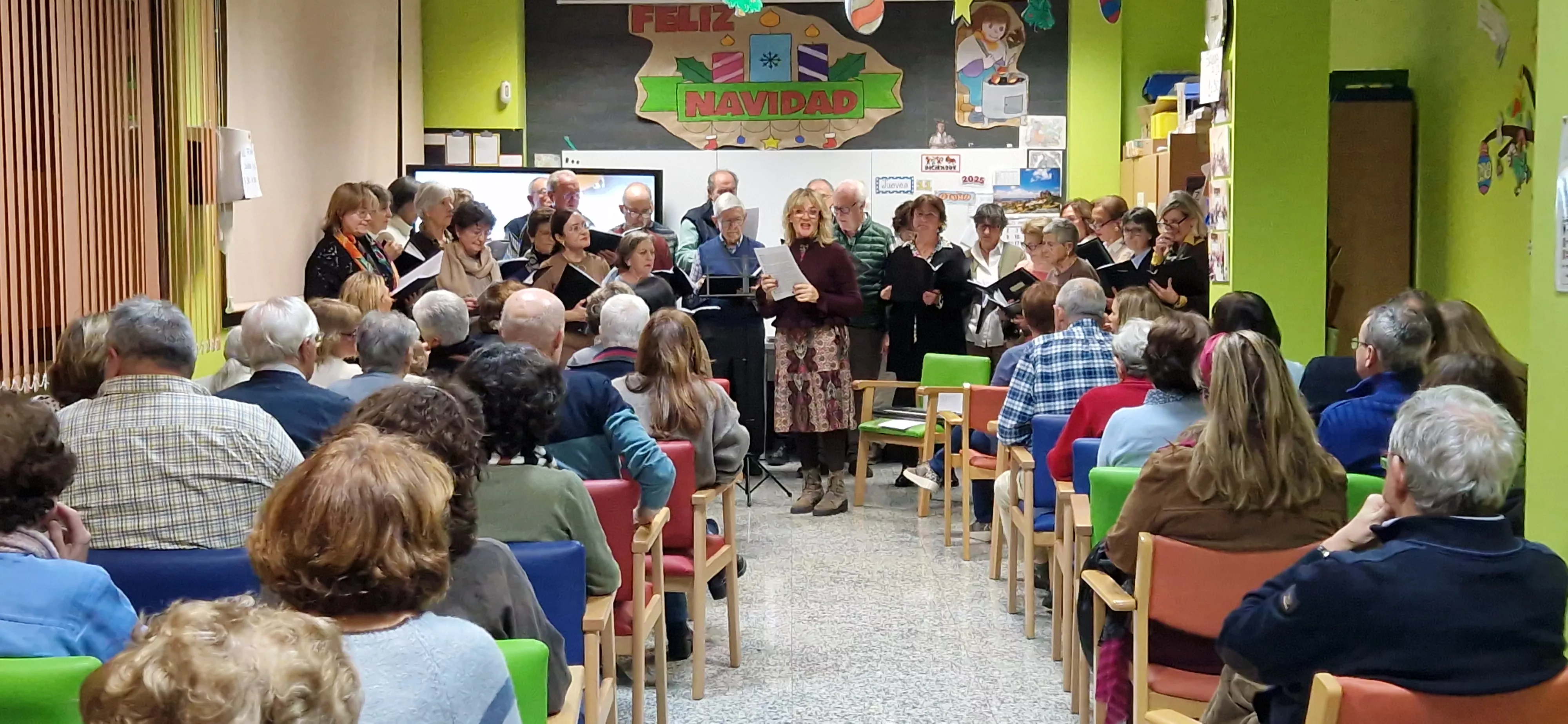 Brindis navideño de Alzhéimer Huesca. Foto Myriam Martínez