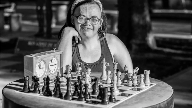 segundo premio Down Chess.jpeg segundo premio Down Chess.jpeg