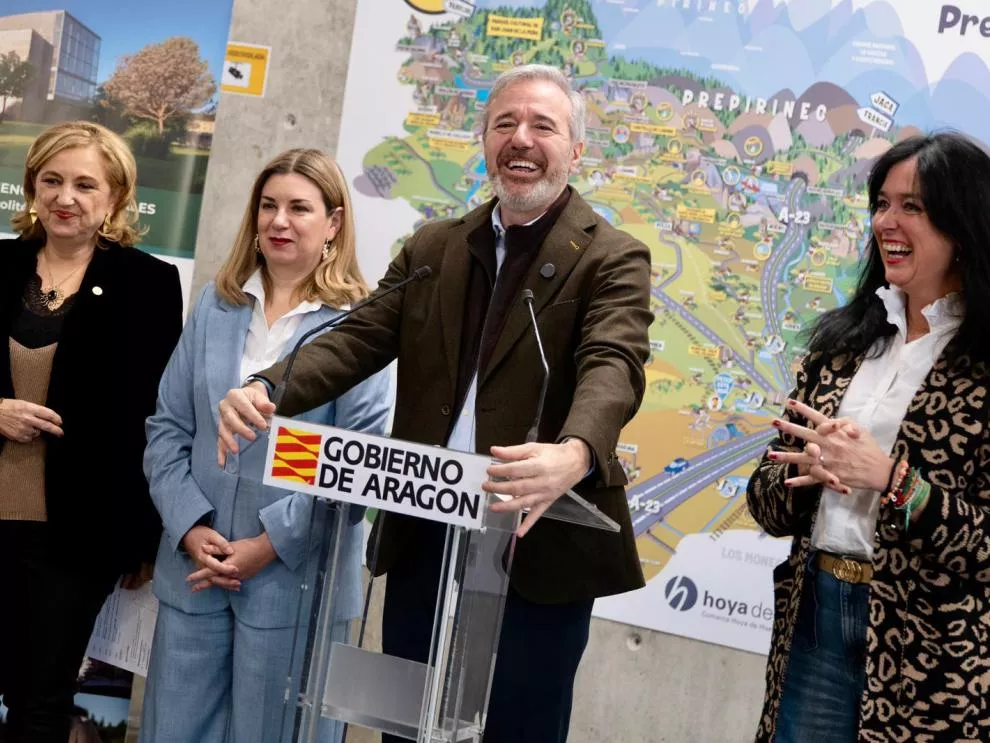 El presidente Azcón, en la Escuela Politécnica Superior de Huesca.Fabián Simón