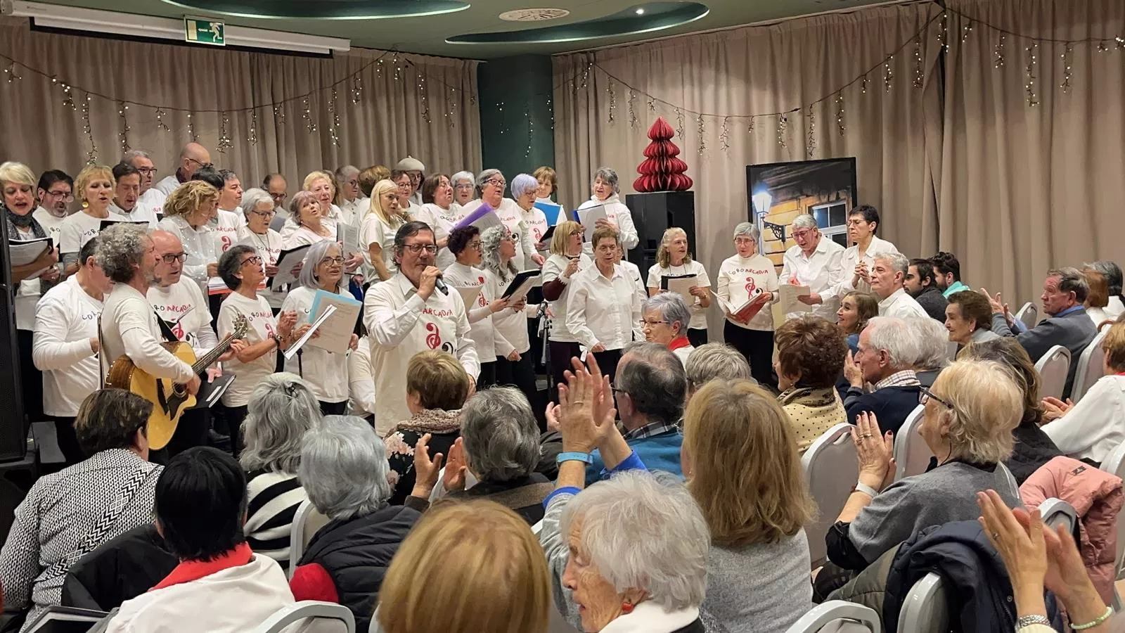 Fiesta de Navidad Solidaria de Cáritas Diocesana de Huesca. Foto Mercedes Manterola