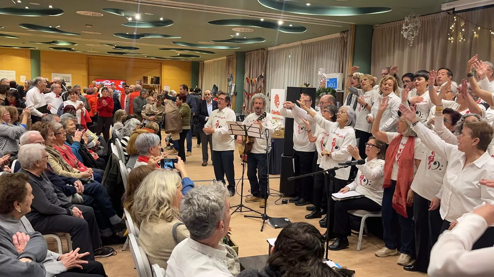 Fiesta de Navidad Solidaria de Cáritas Diocesana de Huesca. Foto Mercedes Manterola