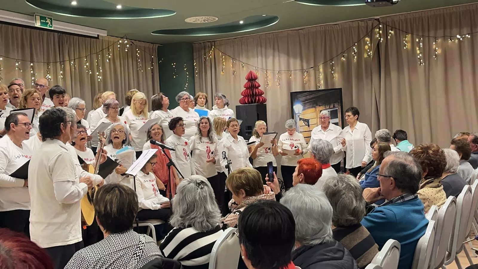 Fiesta de Navidad Solidaria de Cáritas Diocesana de Huesca. Foto Mercedes Manterola