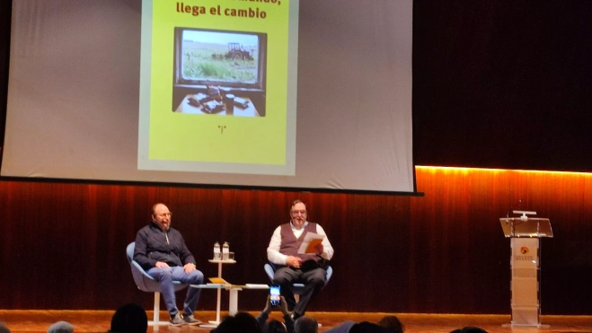 Ismael Ferrer y Javier García Antón en la Diputación. Foto Miguel Ángel Blasco